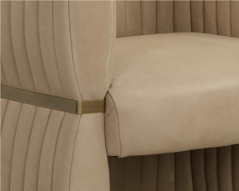 Tryor Lounge Chair