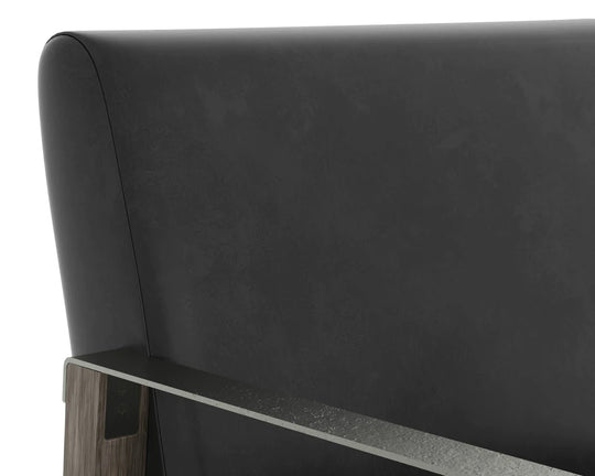 Earl Lounge Chair
