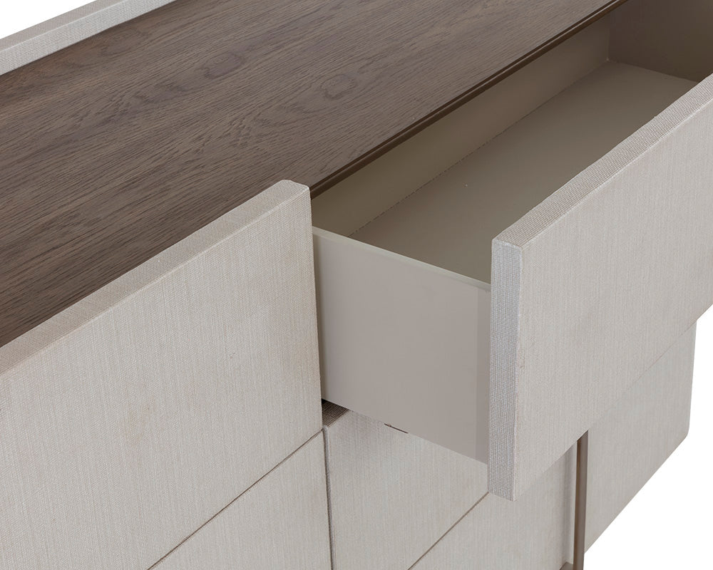 Zahara Dresser